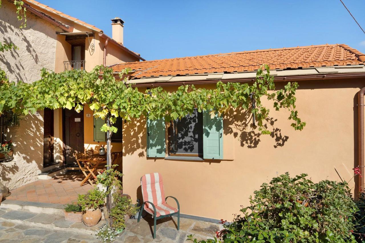 Casa Vittorina Villa Cesio Bagian luar foto